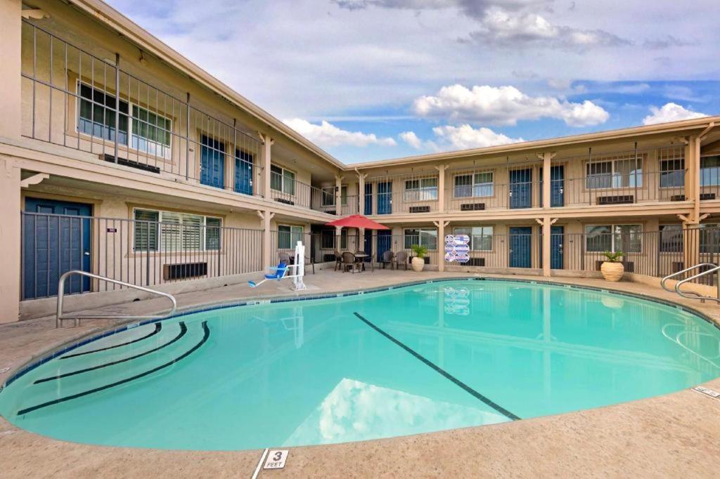 Best Western Hanford Inn Eksteriør billede